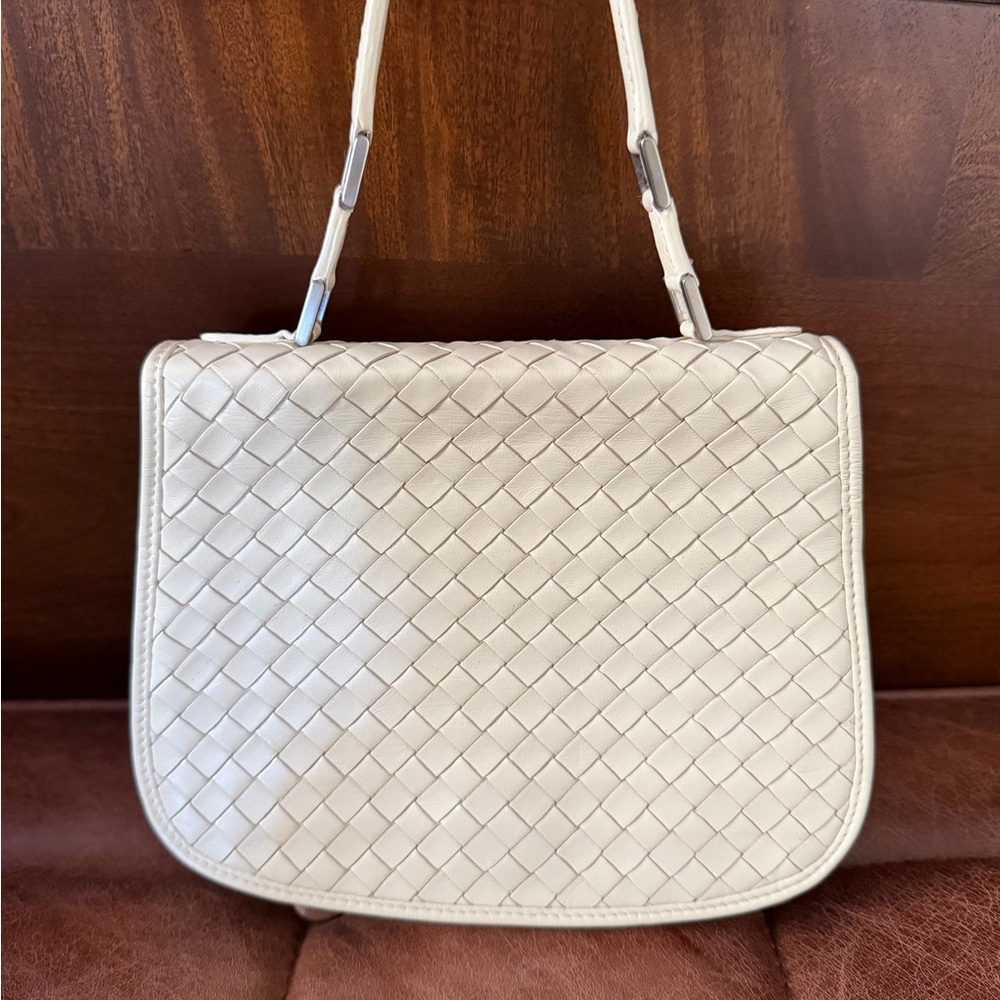 Bottega Veneta Cream Intrecciato Hand Bag
